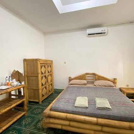 Duyung Rooms & Resto Gerupuk Bumbang エクステリア 写真