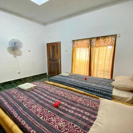 Duyung Rooms & Resto Gerupuk Bumbang エクステリア 写真