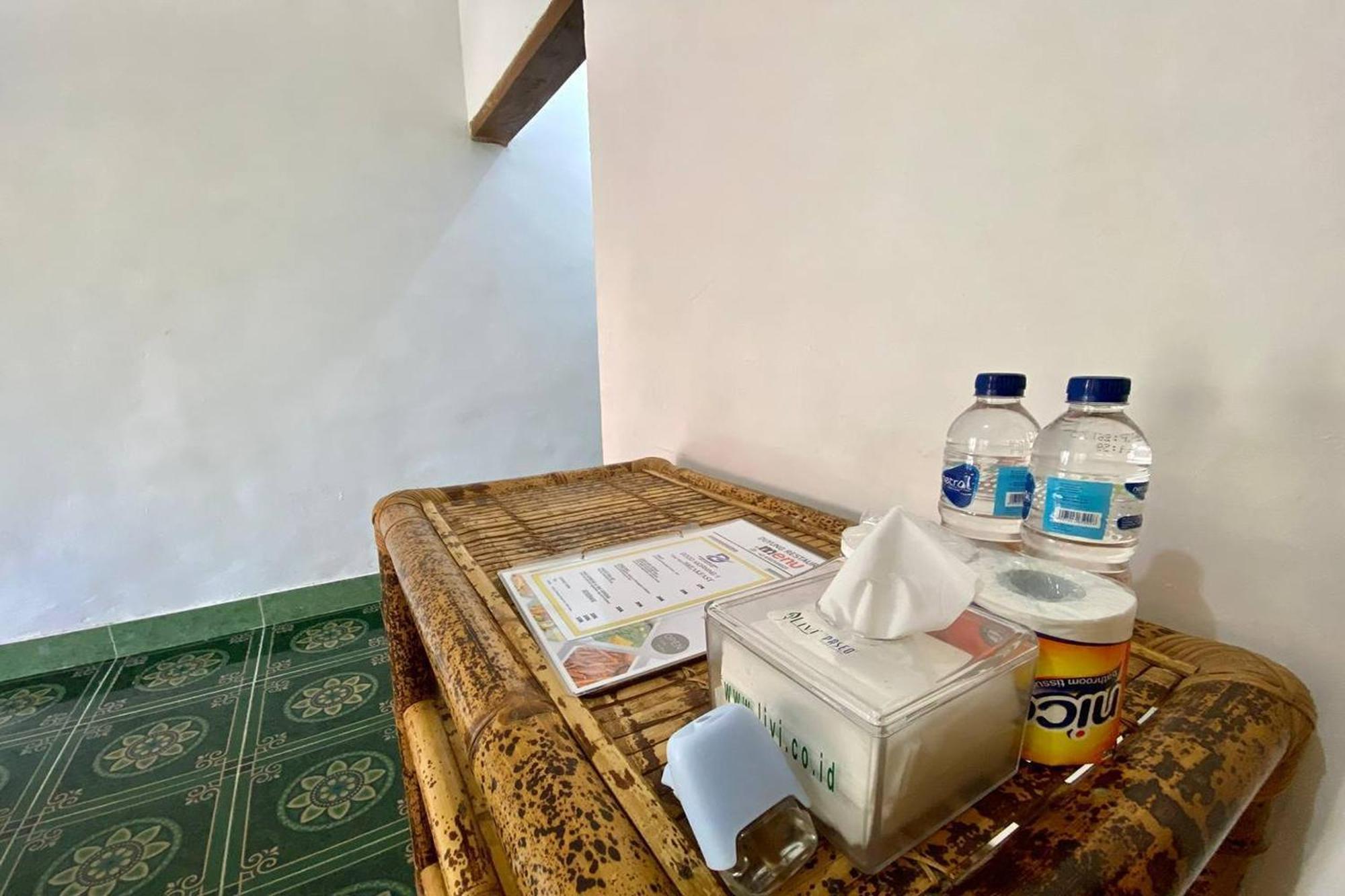 Duyung Rooms & Resto Gerupuk Bumbang エクステリア 写真