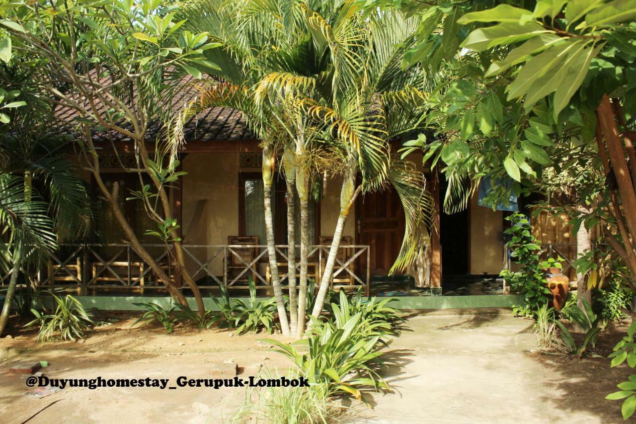Duyung Rooms & Resto Gerupuk Bumbang エクステリア 写真