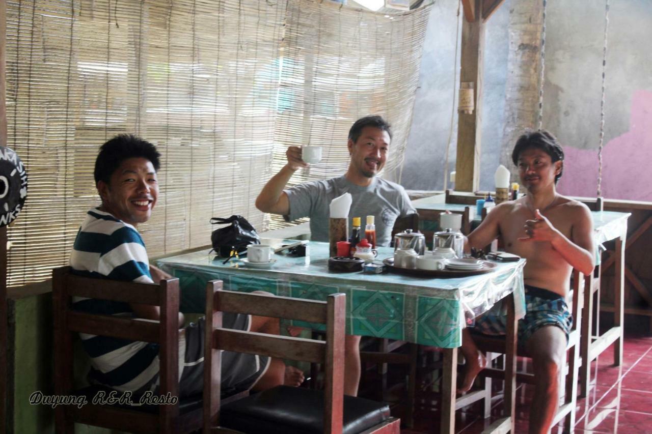Duyung Rooms & Resto Gerupuk Bumbang エクステリア 写真