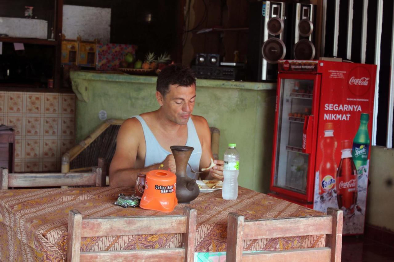 Duyung Rooms & Resto Gerupuk Bumbang エクステリア 写真